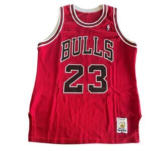 🔥 RARE VINTAGE GRAIL: 1980s Michael Jordan Chicago Bulls Road Jersey